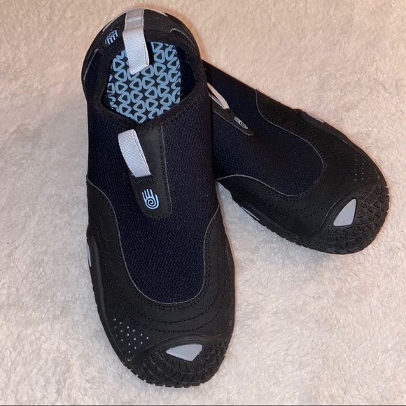 teva proton water shoes